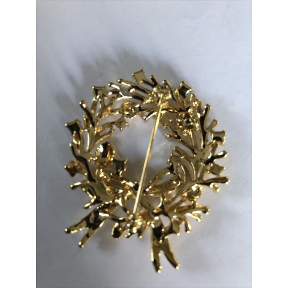 Vintage Rare Goldtone Pinecones Green & Red Rhinestone Christmas Wreath Brooch - Picture 3 of 6